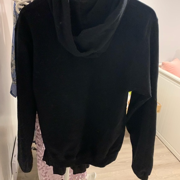 Famous DogPound Champion hoodie - Picture 3 of 3